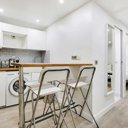 Charming 1br Montorgueil Republique Апартаменты Париж